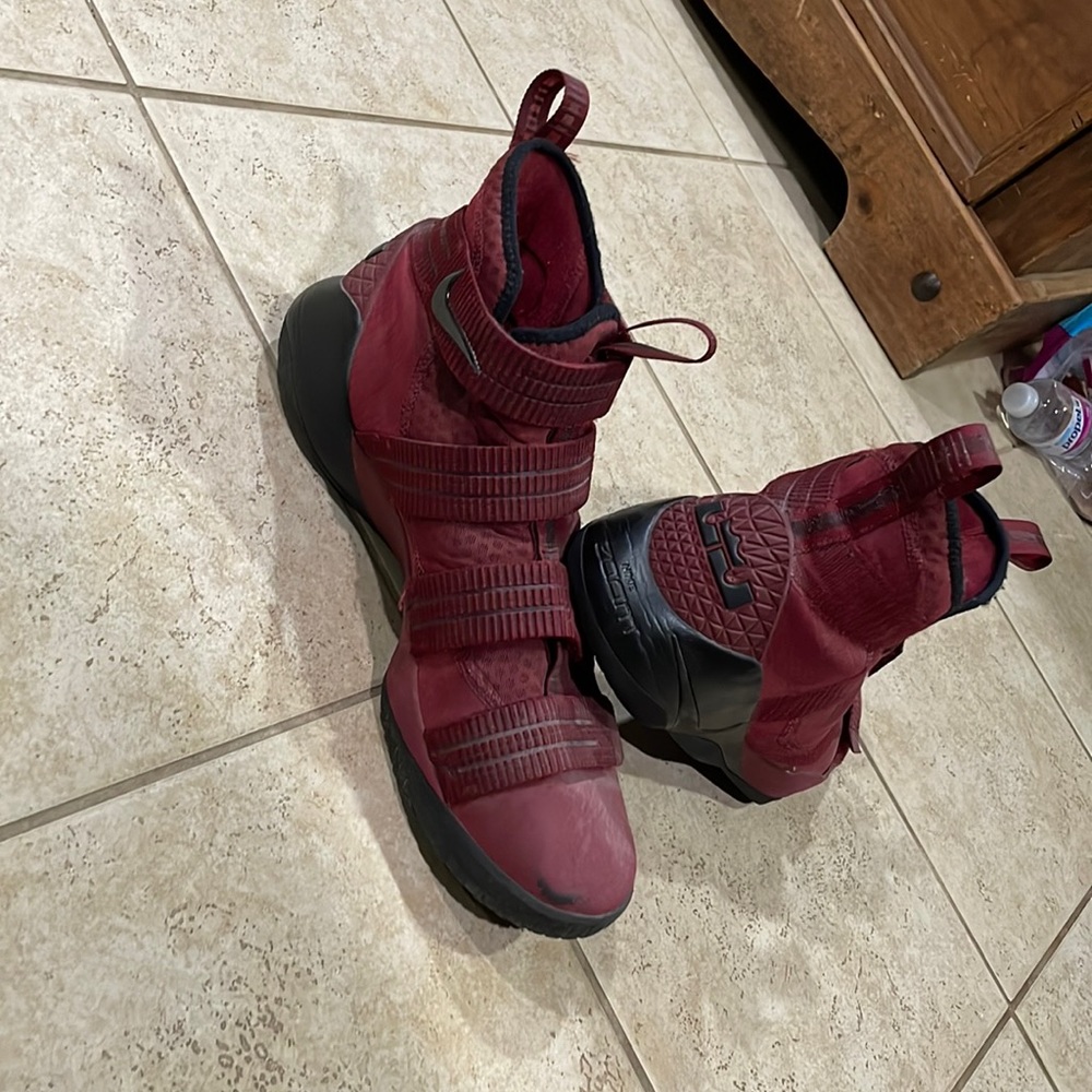 Mens Basketball Lebron Soldier 11